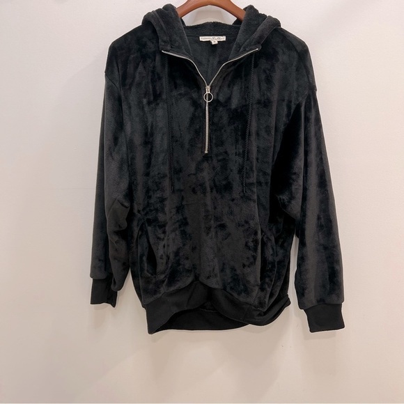 MEDIUM Express Soft Velvety Jacket - Picture 1 of 8